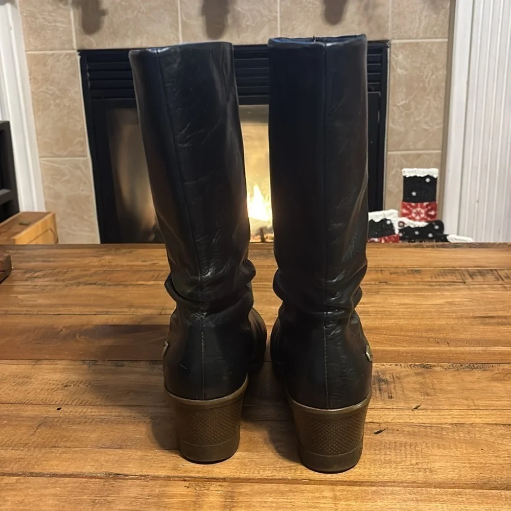 Keen wedge sample boot, black pull on